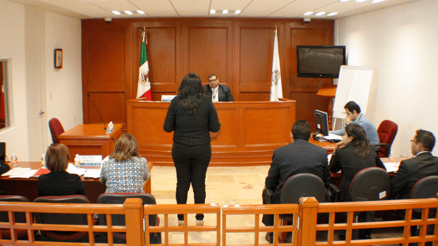 audiencia judicial en un tribunal