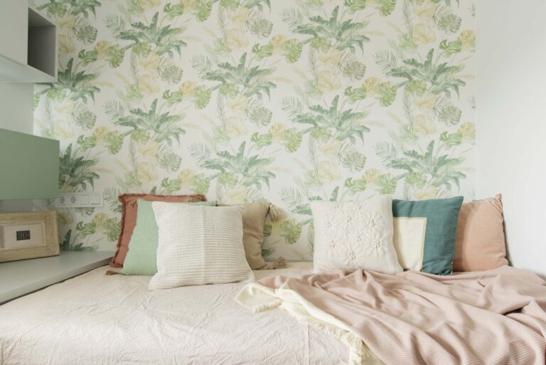 Dormitorio tropical: crea un ambiente acogedor con la paleta perfecta